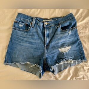 Levi’s Denim Women's Shorts - High Rise Shorts - Size 31